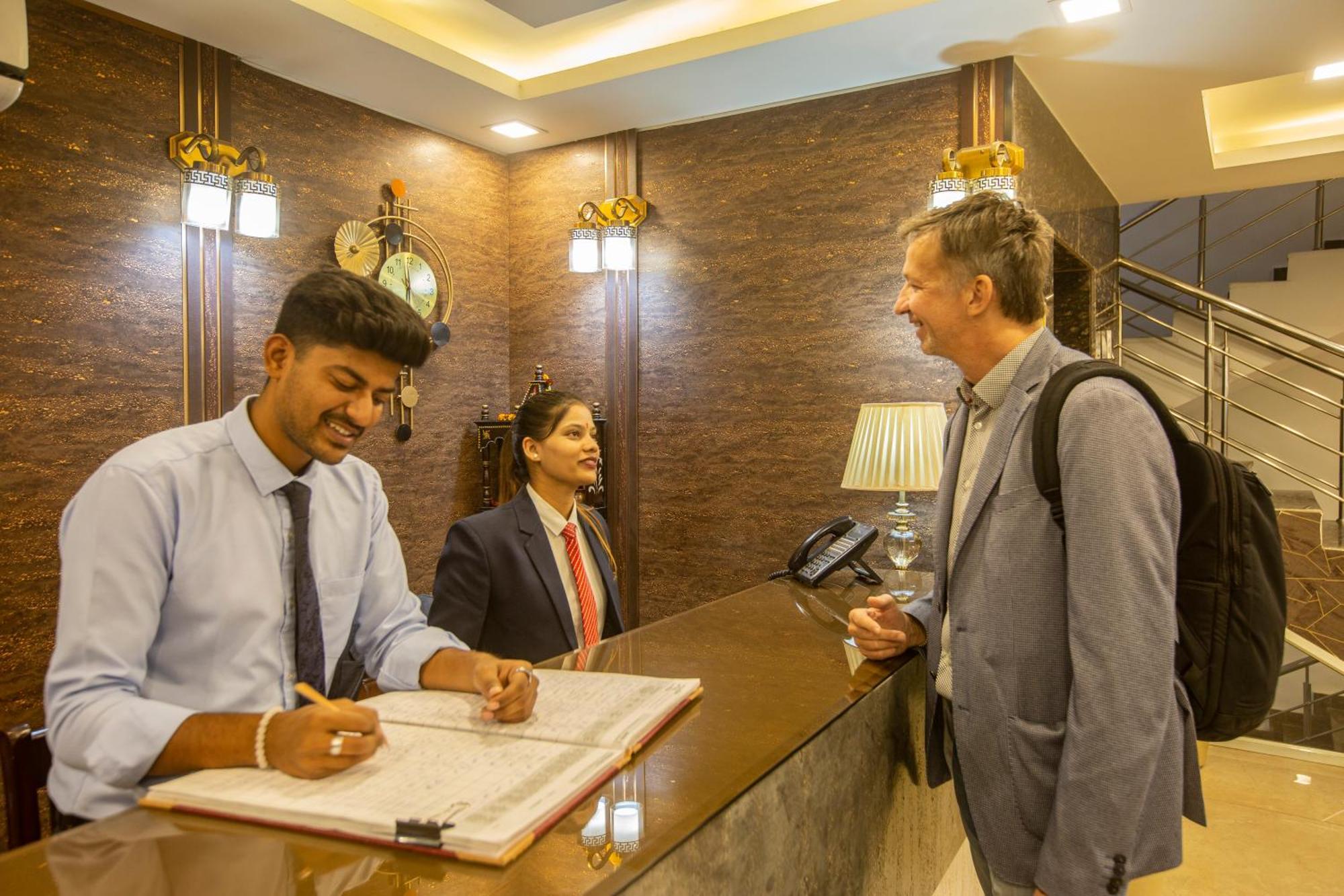 Hotel The Prithvi Near Delhi Airport New Delhi Eksteriør billede